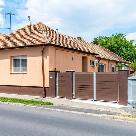 Nemeth Apartman Kestel Dış mekan fotoğraf