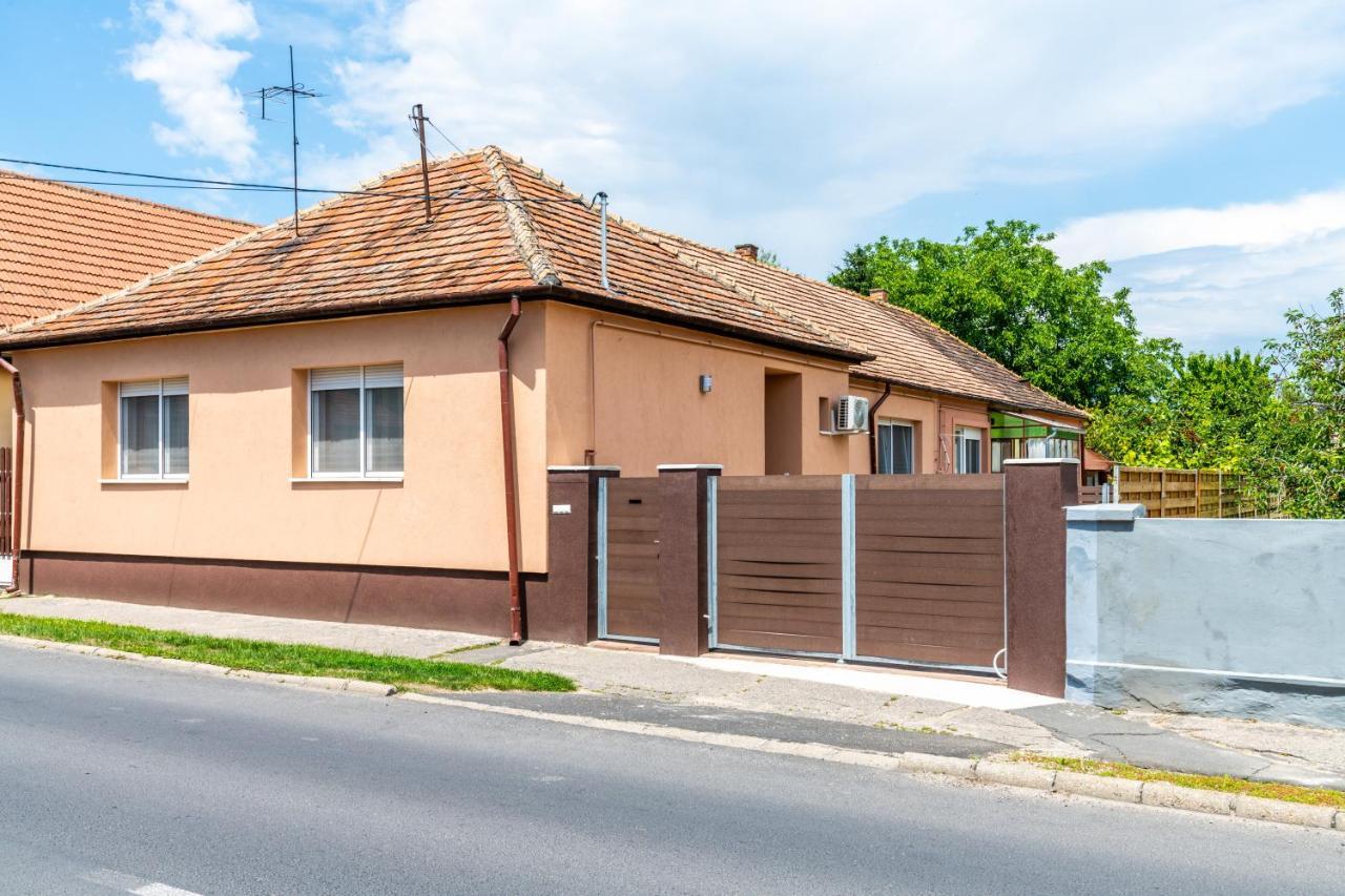 Nemeth Apartman Kestel Dış mekan fotoğraf