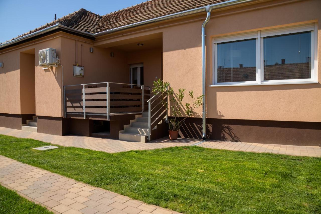 Nemeth Apartman Kestel Dış mekan fotoğraf