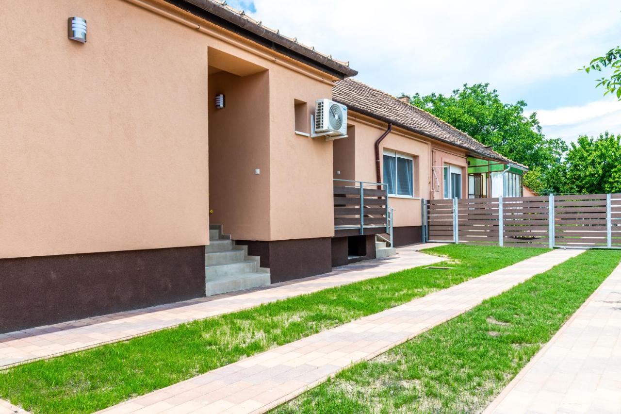 Nemeth Apartman Kestel Dış mekan fotoğraf